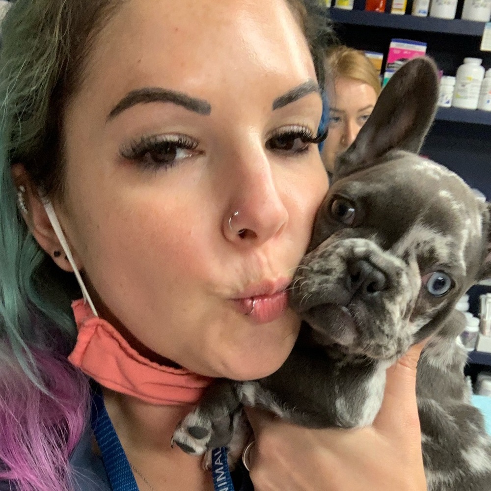 Meet your Posher, Sabrina